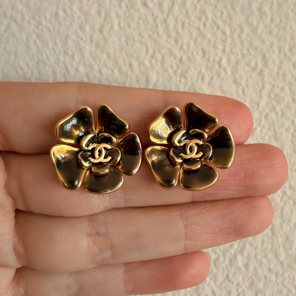 🤎 Chanel Camellia CC Flower Earrings ✨🤎